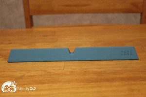 Curb laptop stand: minimal yet versatile